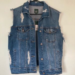 Denim vest, distressed